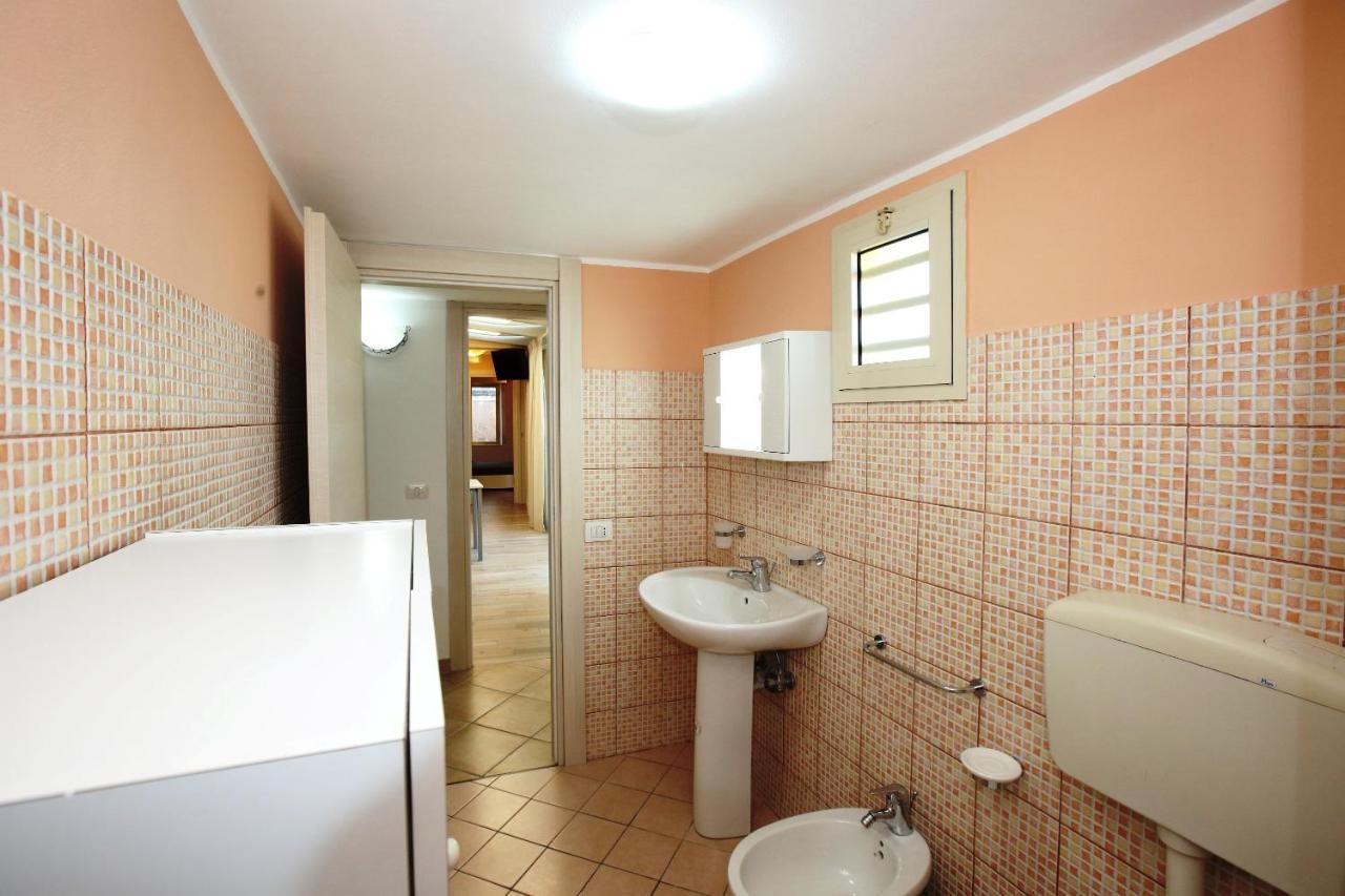 Re Sole Case Vacanze - Esclusivo Attico M A R T E Con Spaziosissima Terrazza Solarium Attrezzata 아볼라 외부 사진
