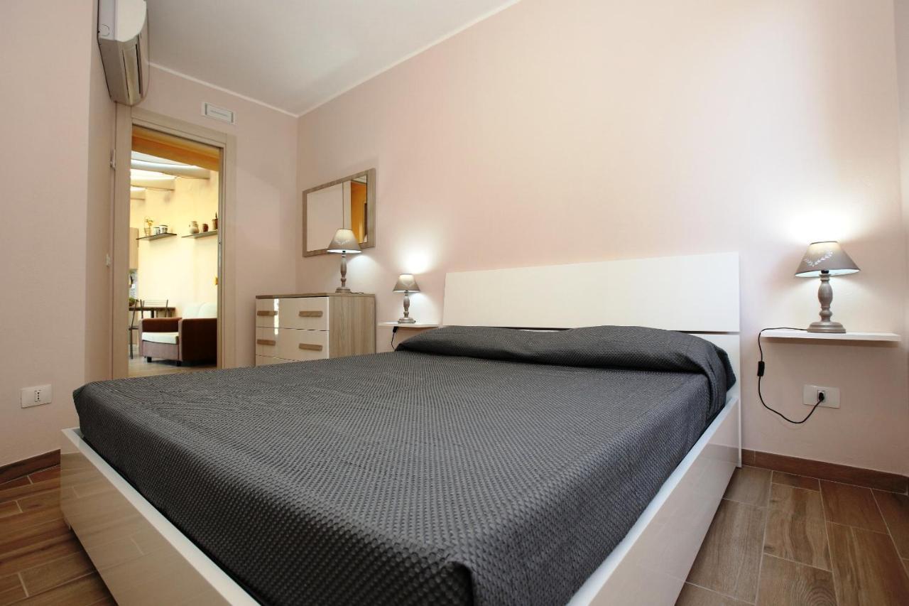 Re Sole Case Vacanze - Esclusivo Attico M A R T E Con Spaziosissima Terrazza Solarium Attrezzata 아볼라 외부 사진