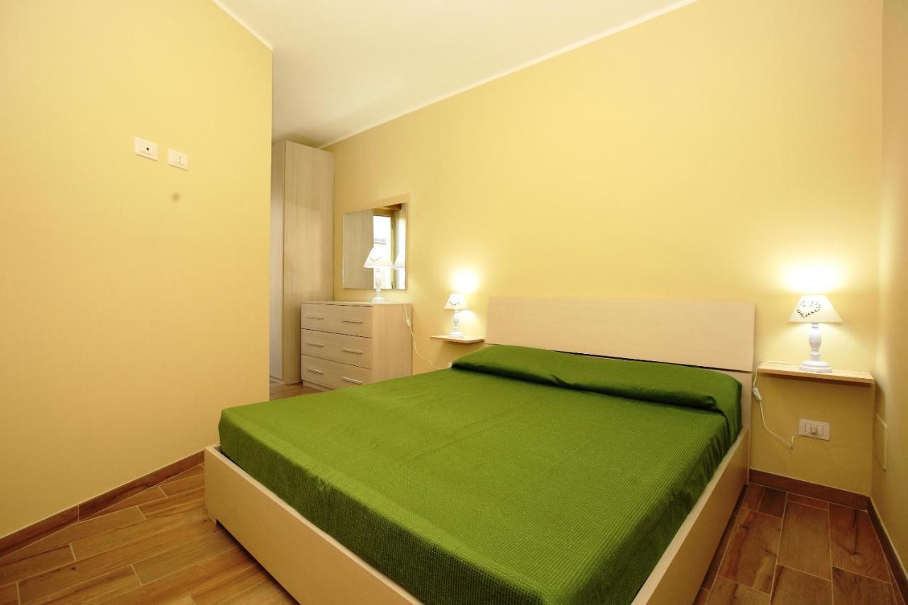 Re Sole Case Vacanze - Esclusivo Attico M A R T E Con Spaziosissima Terrazza Solarium Attrezzata 아볼라 외부 사진
